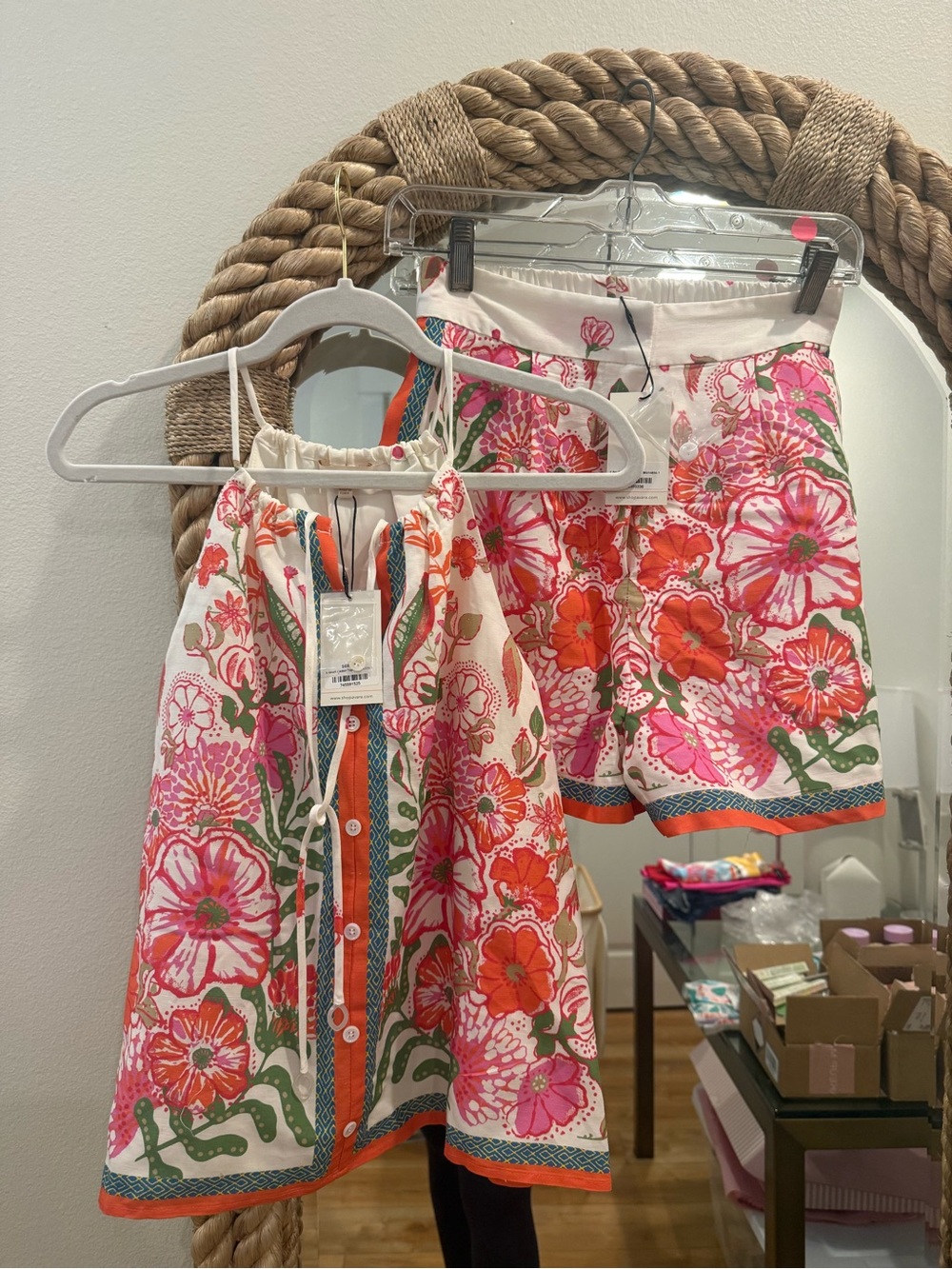 Avara Floral Print Women's Short Set— Pink & Orange